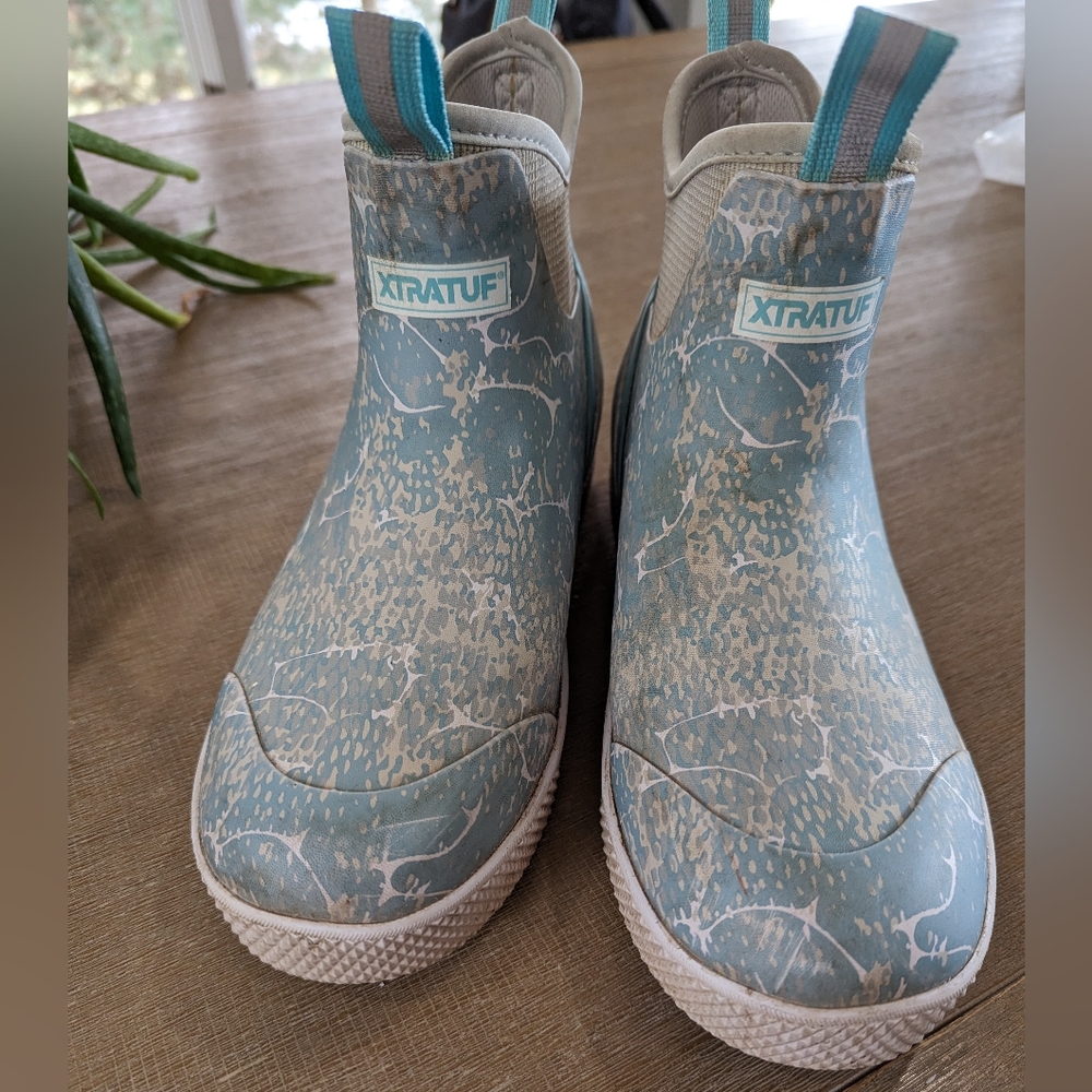 Xtratuf Women's Rain Deck Boots size 9
